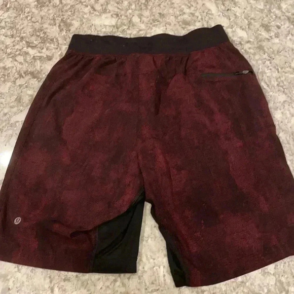 Lululemon T.H.E. Short 9” Linerless - Picture 2 of 3